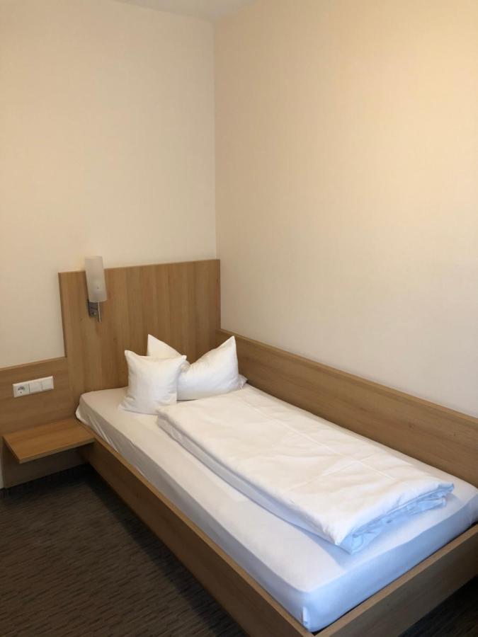 Hotel Fortuna Щоках Екстериор снимка