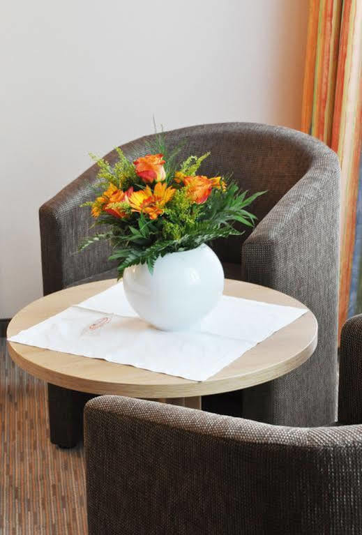 Hotel Fortuna Щоках Екстериор снимка