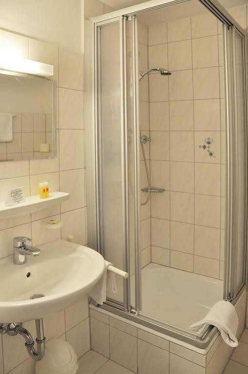 Hotel Fortuna Щоках Екстериор снимка