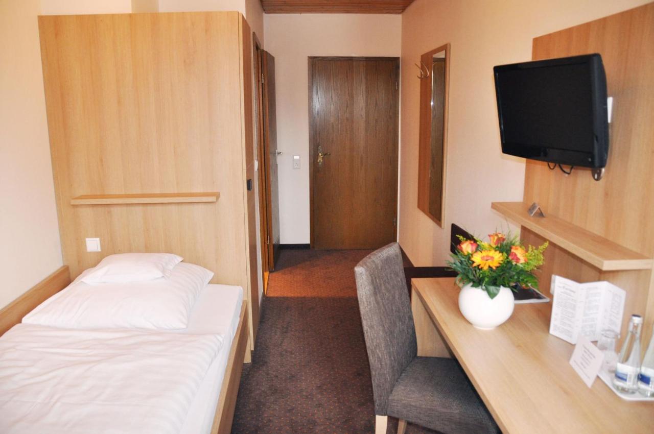 Hotel Fortuna Щоках Екстериор снимка