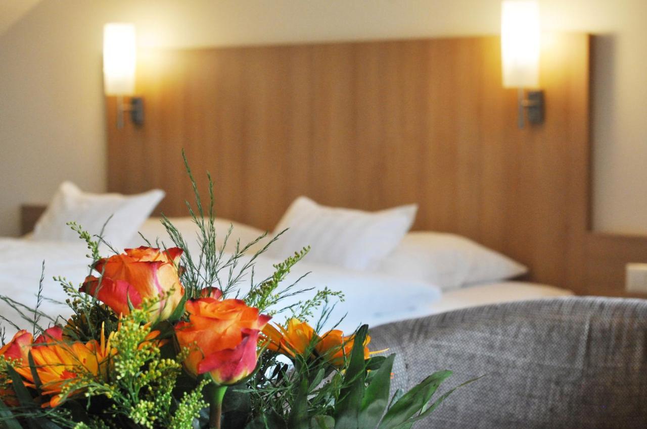 Hotel Fortuna Щоках Екстериор снимка
