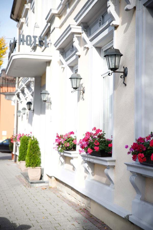 Hotel Fortuna Щоках Екстериор снимка